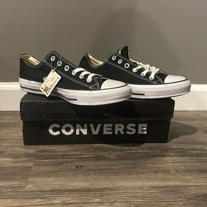 NWT Black Converse Chuck Taylor All star unisex low top.